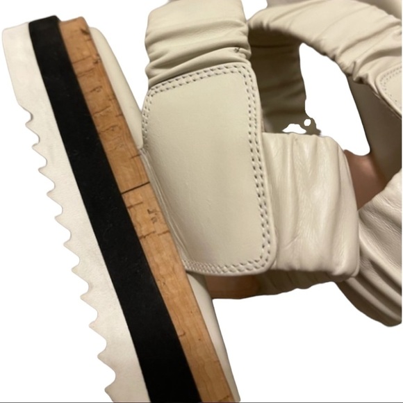 AGL White Nappa Leather Sandals With Elastic Bands Cream Two Straps EU 37 NEW - Picture 10 of 10